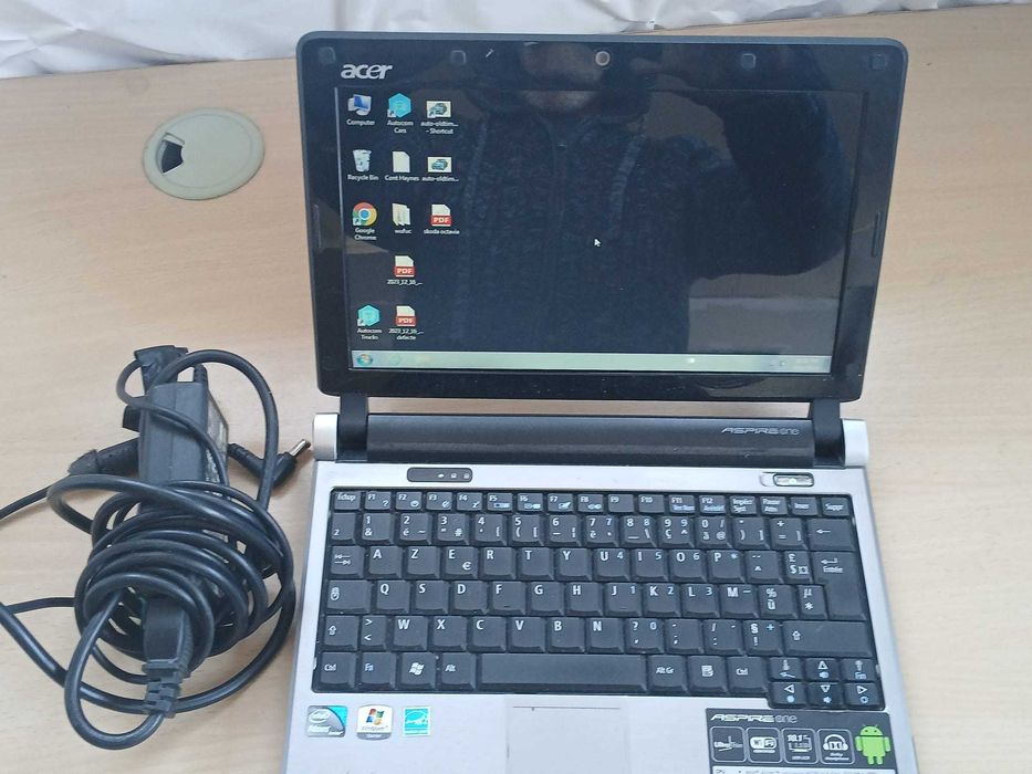 Mini-laptop Acer Aspire One – Compact și Fiabil
