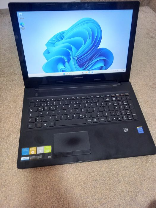 Laptop Intel Core i3,ssd,Ram 8gb,baterie noua