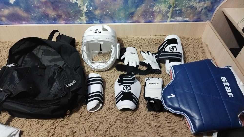 Продам экипировку для таэквондо 30000