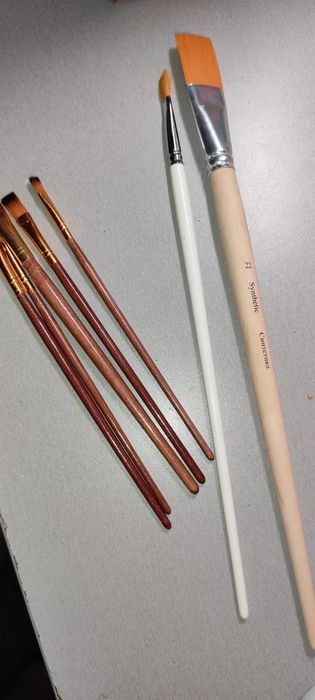 Набор кистей . Разные размеры