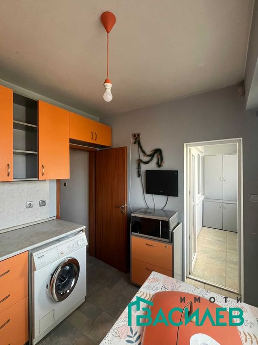 Продава се Двустаен апартамент в София, Център - 64 кв.м за 2950 €/кв.м - Снимка #1