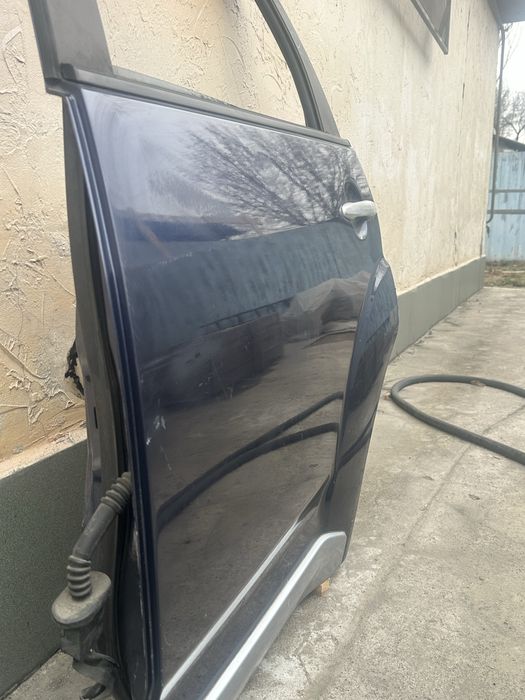 Дверь на Митсубиси