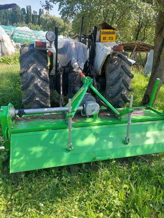 Vând tractor Lamborghini 80 cp.