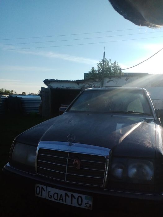 Продам мерседес 124.