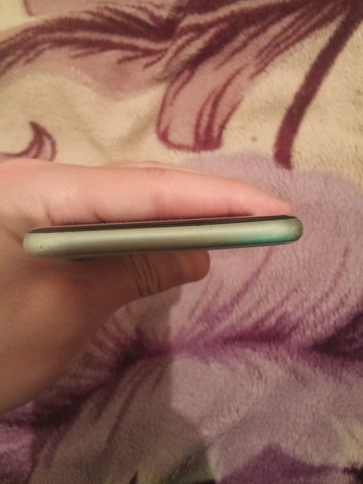 Продам iPhone 6 на запчасти