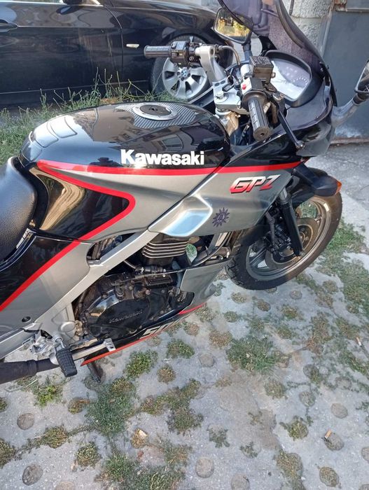 Продавам мотор GPZ Kawasaki 500 S