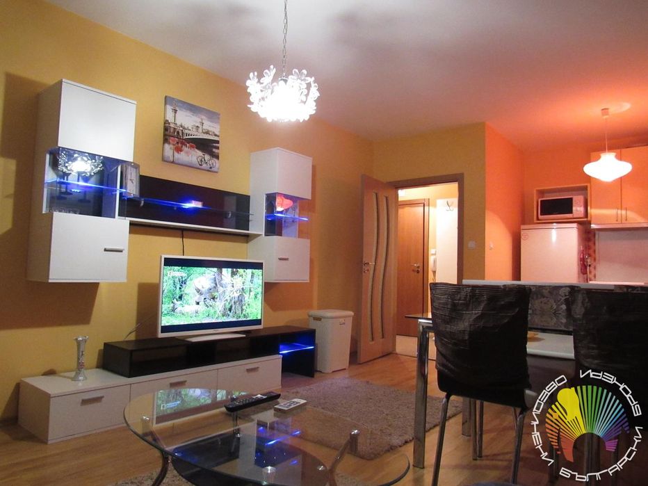 Дава се под наем Двустаен апартамент в Бургас, Славейков - 65 кв.м за 433.5 € - Снимка #5