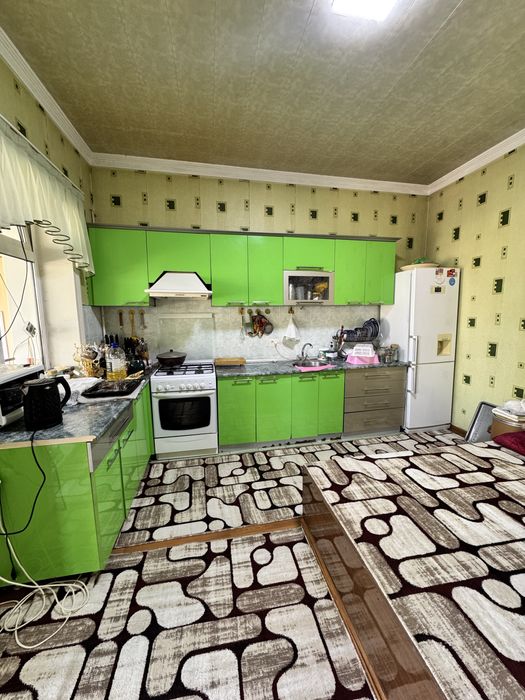 Прадайотса  дом, Уч кахрамон  Парвоз.