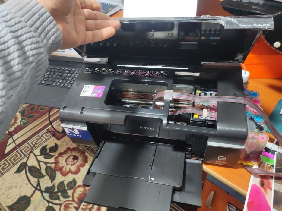 EPSON 6 ta rangli PROFESIONAL HD FOTO PRINT zaprafka tola ishga tayyor