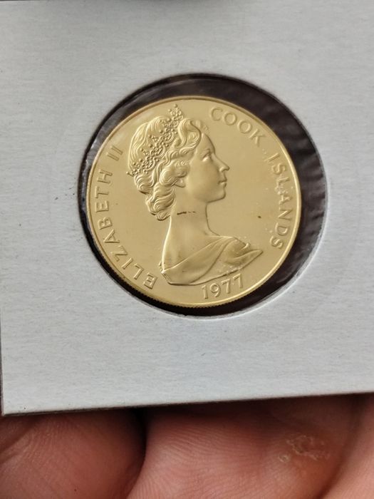 100 златни долара острови Кук
