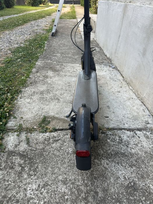 Trotineta electrica Xiaomi Mi Essential