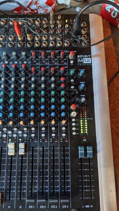 Mixer Soundcraft Spirit M12 - Un tanc analogic, sunet de studio (Impecabil)