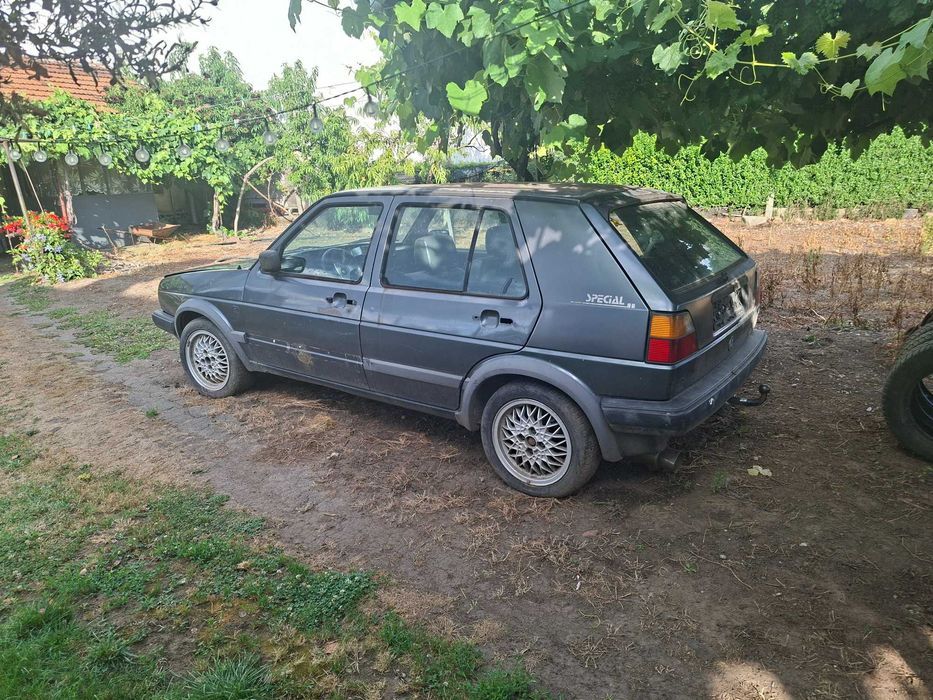 Продавам golf 2 gt