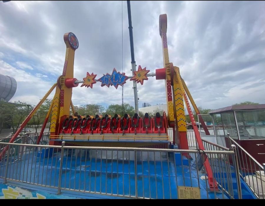 Барса турдаги аттракционлар бор