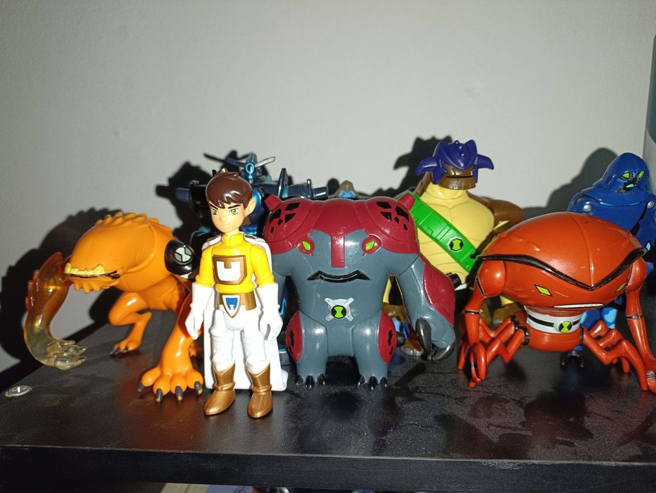 Vand figurine ben 10