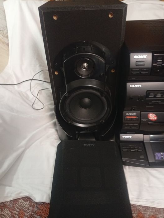 Radio caset Sony dublu autorevers cu 5Cd x85