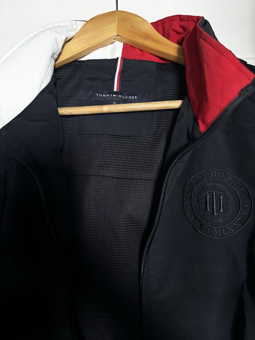 ветровка tommy hilfiger