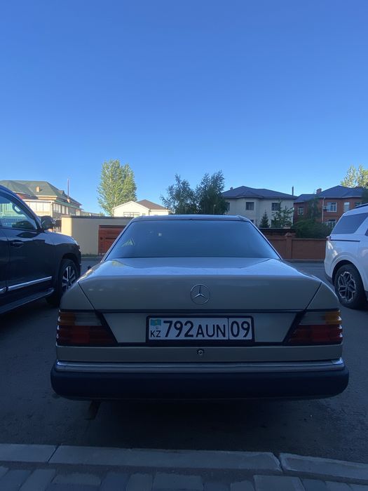 Продам Мерс 124