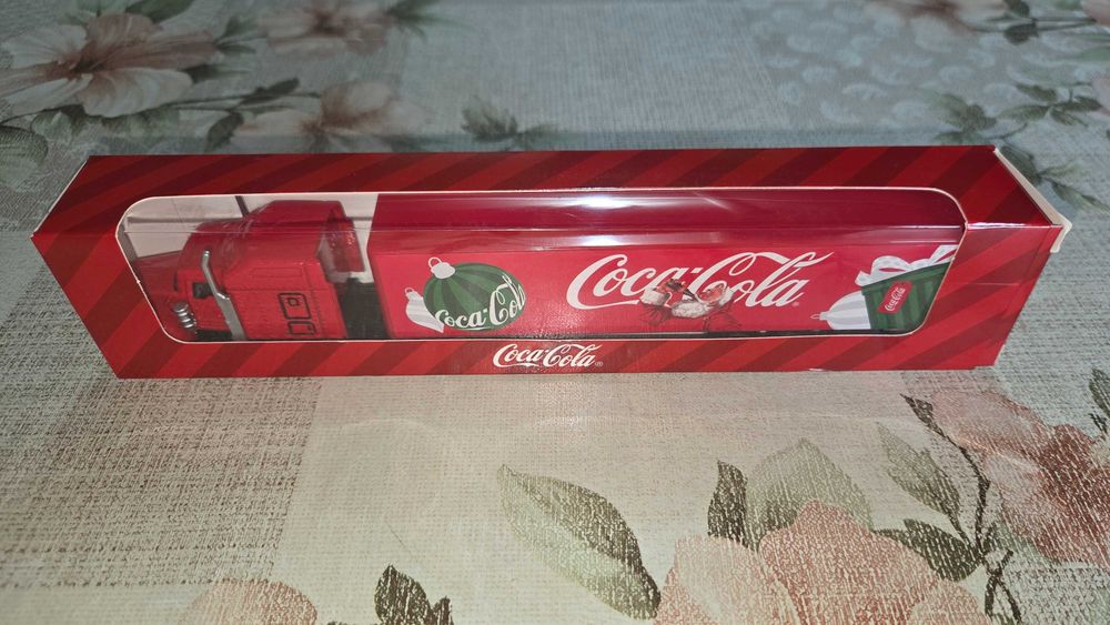 Коледен камион на Coca-Cola