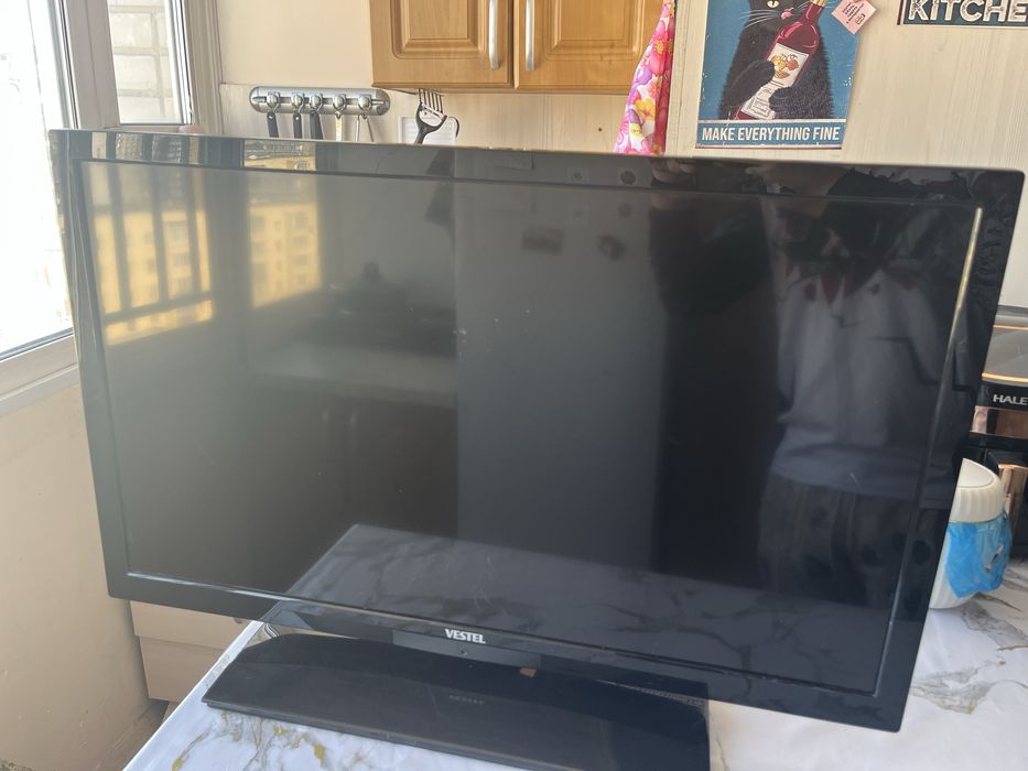 продам телевизор