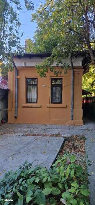 inchiriez casa singur curte zona Agricultori - Tepes Voda