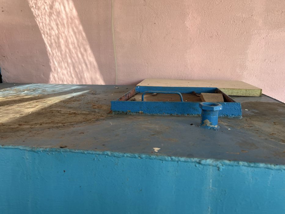 Продам железный бак для волы .