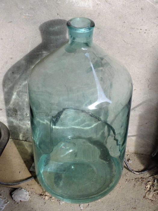 Бутыль стеклянный 19 л.