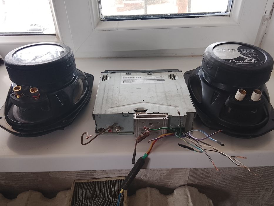 Автомагнитола колонки