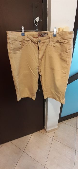 Pantaloni scurți barbati