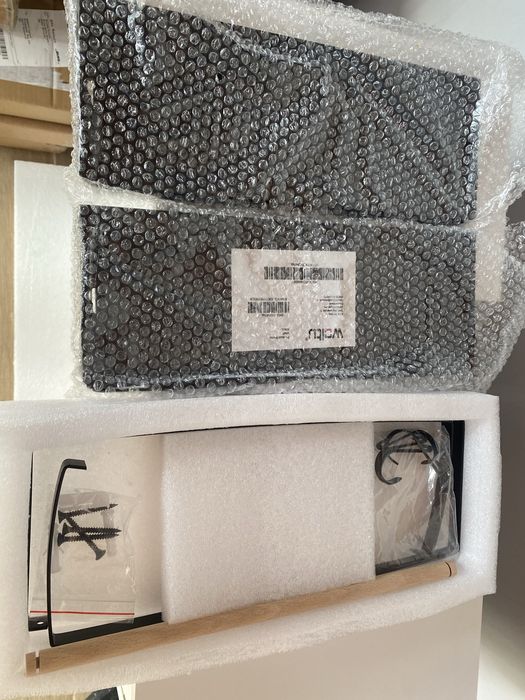 Комплект от 2 метални стенни рафта