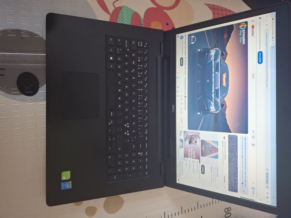 Laptop Dell inspiron 17 P26E