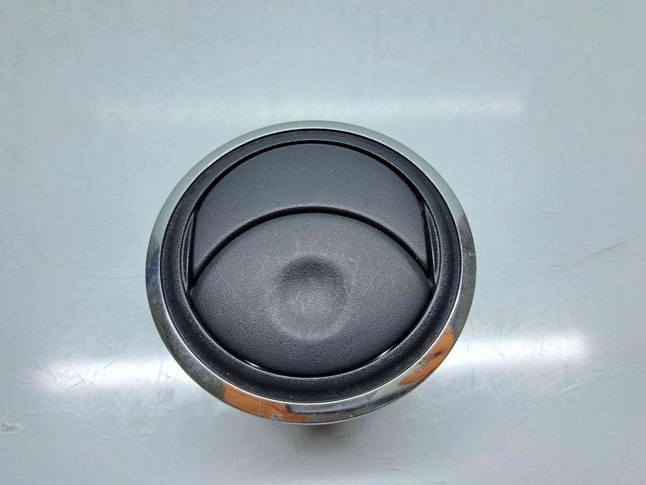 Grila aerisire stanga Dacia Sandero 2 [Fabr 2012-prezent] 687604194R