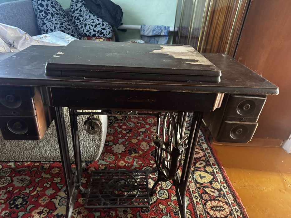 Продам швейную машинку