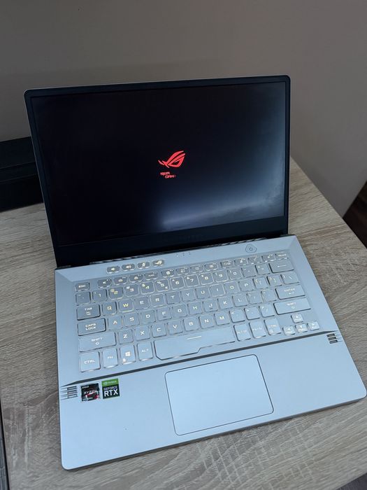 Asus rog zephyrus g15 AMD Ryzen 9, placa video RTX 3060 6GB
