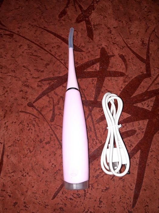 Продавам НОВ УЛТРАЗВУКОВ УРЕД за почистване на зъбен камък+5 скорости