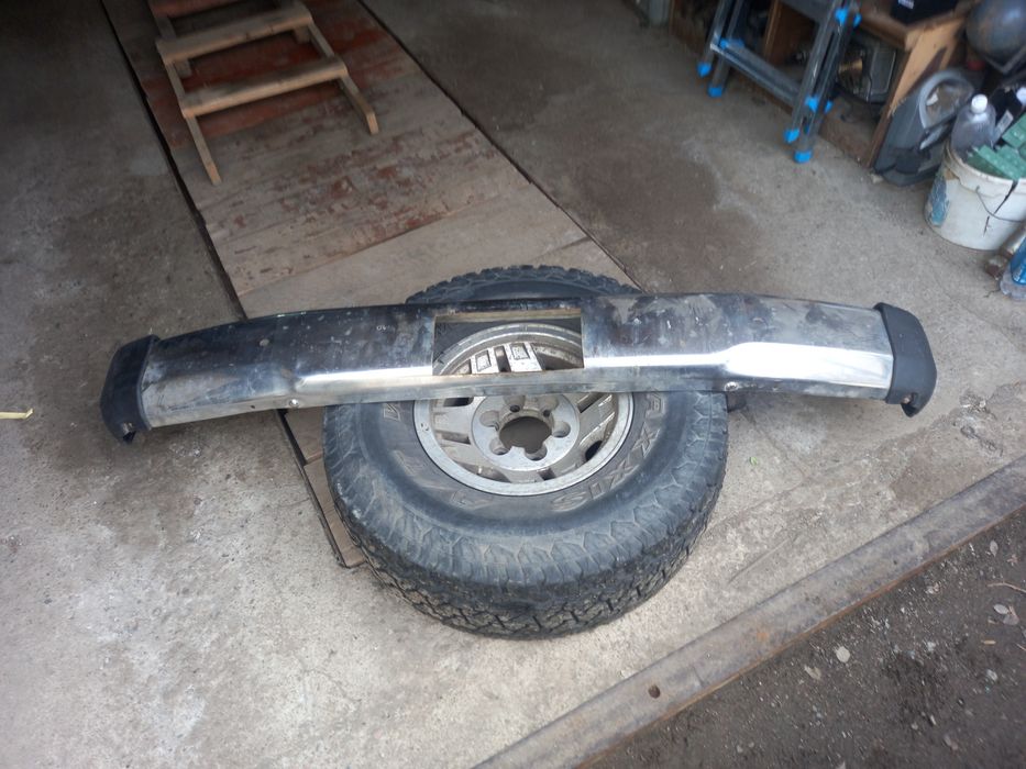 Продам бампер на прадо 78