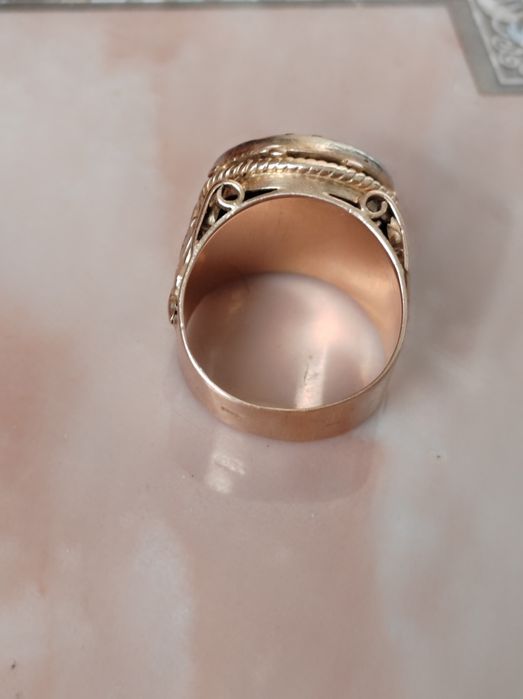 Продам золотой перстень