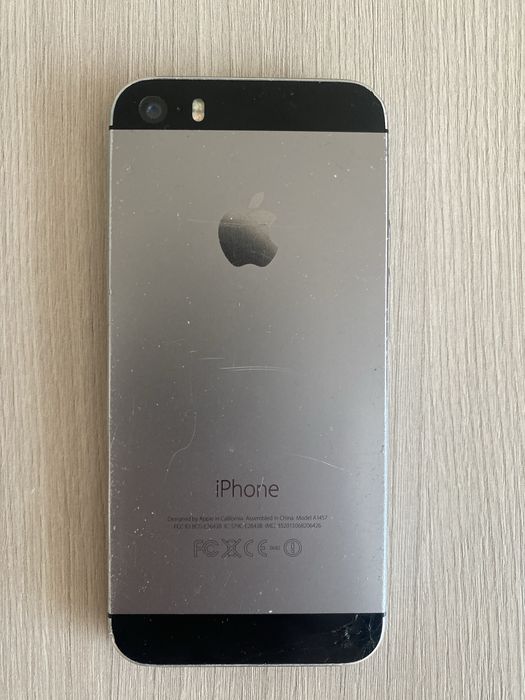 Продается iphone 5s на запчасти