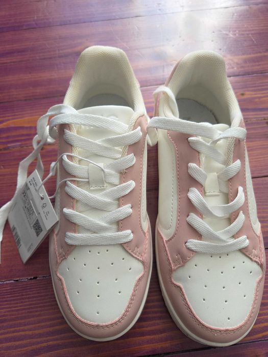 Нови детски маратонки Mango, 32