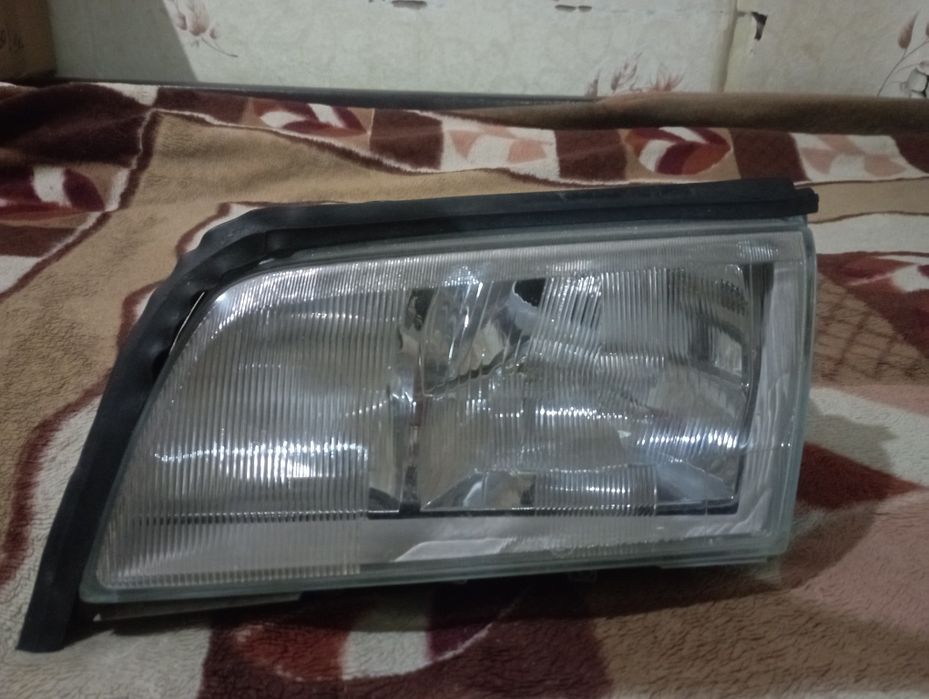 Фара на Мерседес 202 до рестайлинг
