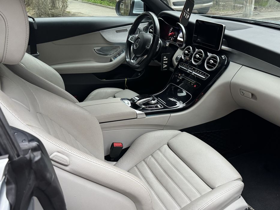 Mercedes C200 cabrio 4MATIC AMG Line int/ext