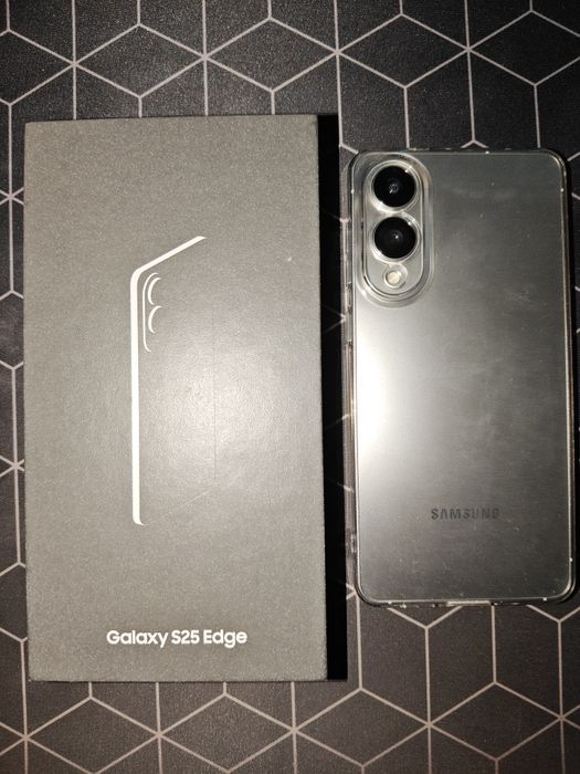 Samsung S25 Edge 12gb&256 Silver