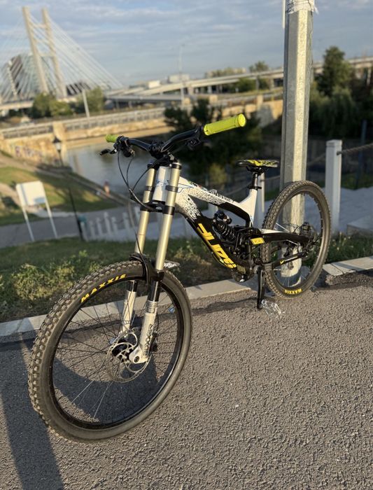 Bicicleta de vanzare YT TUES