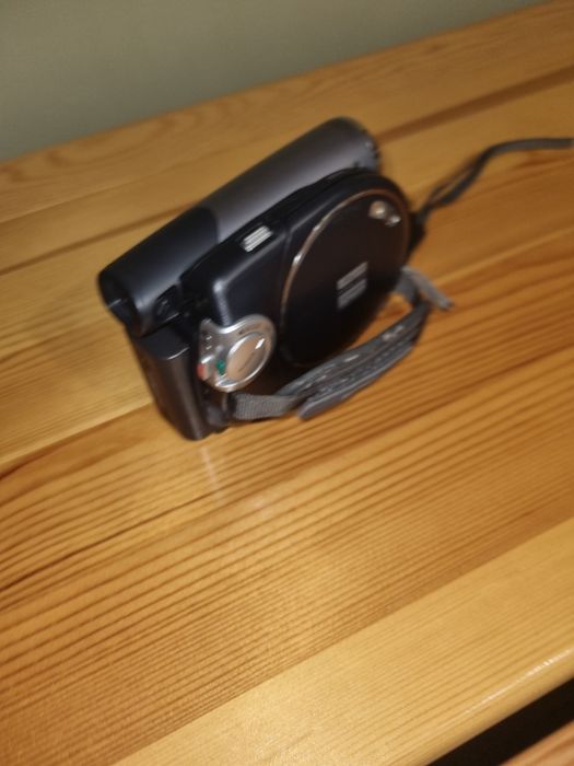 Продавам камера Samsung