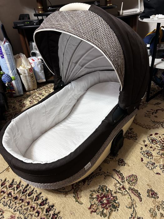 Продам Коляску Adamex 3 в 1