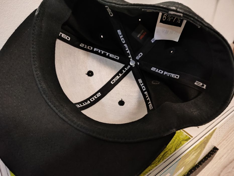 Șapcă full cap cozoroc drept