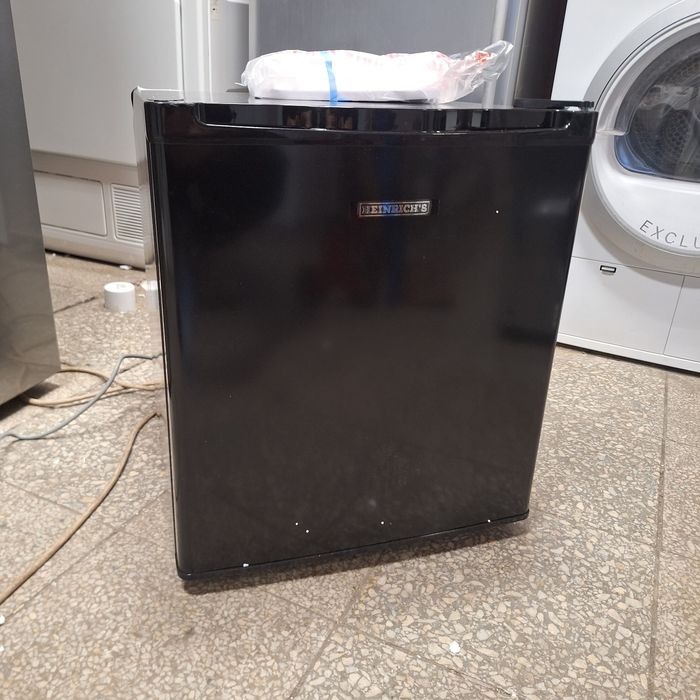 Мини фризерче - чисто нов с транспортен дефект