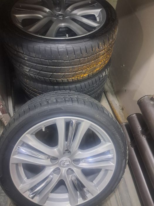 Lexus GS300. В отличном состоянии.