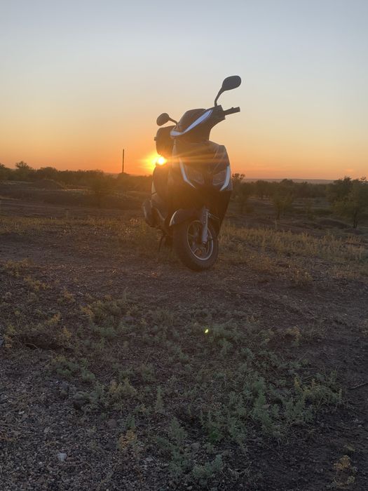 Скутер 125 кубов