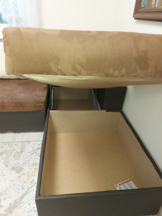 Разтегателен ъглов диван